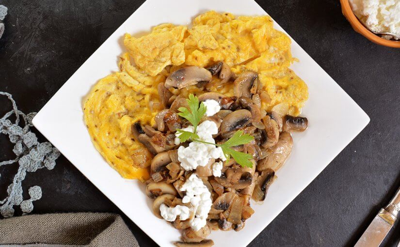 Scrambled Eggs with Button Mushrooms